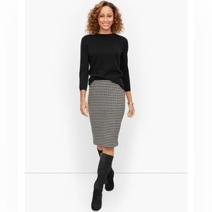 NWT Talbots Blue & White Houndstooth Pencil Skirt